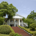長崎ウエスレヤン大学は、2021年4月鎮西学院大学へ名称変更いたします。